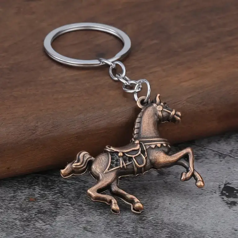 Accessori Vintage Galloping Horse Keychain – Classic Equestrian Inspired Accessory